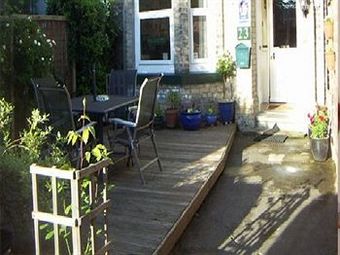 Hostal Crossways Guest House