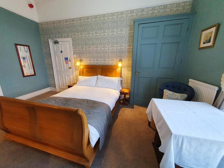 Hostal Holmwood House Guest Accommodation