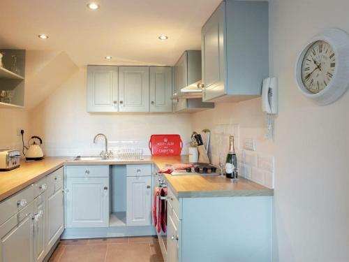 County House Apartment