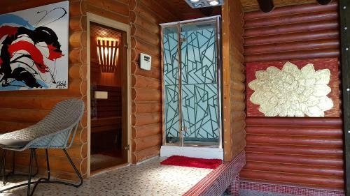 Luxury Villa With Pool And Sauna