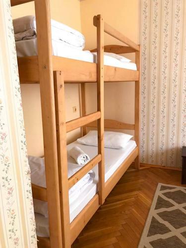 Pelican Guest House & Hostel