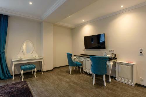 Hotel Grand Royal