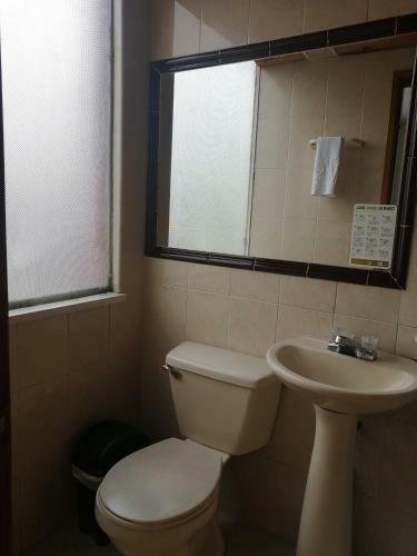 Hostal Room In Guest Room - Comfotable Room Nice Ubication