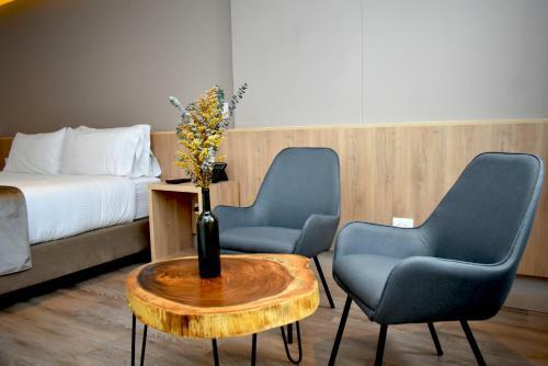 Em Budget Hotel Corferias