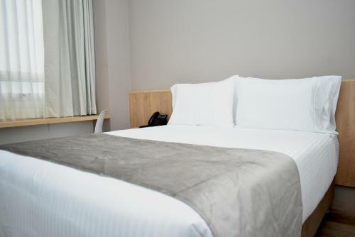Em Budget Hotel Corferias