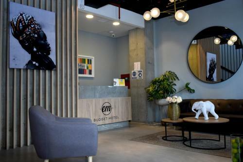 Em Budget Hotel Corferias
