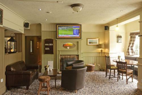 Raven Hotel