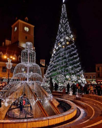 Charming White Apartment City Center Brasov