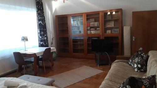 Apartamento Casa Cu Cires Brasov