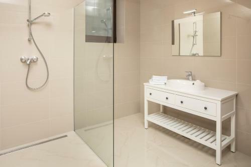 Hirscher Apartments