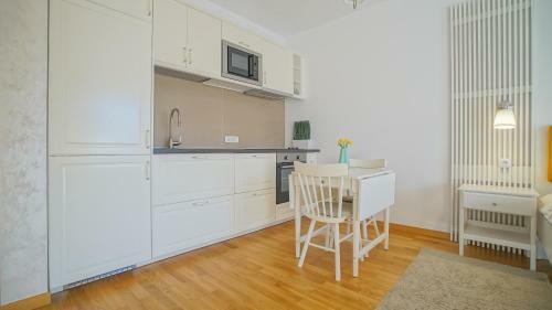 Pinehouse Luxury Apartment