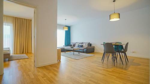 Pinehouse Luxury Apartment