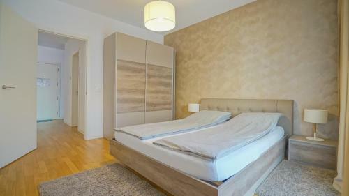 Pinehouse Luxury Apartment