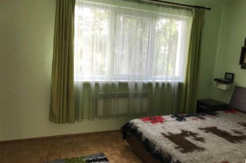 Apartamento Bright 2 Room Apt With Free Parking