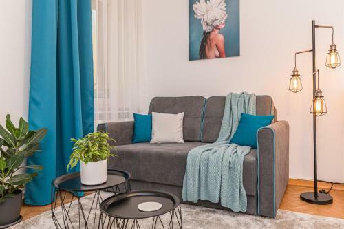 Garden Hideout - Central Apartment