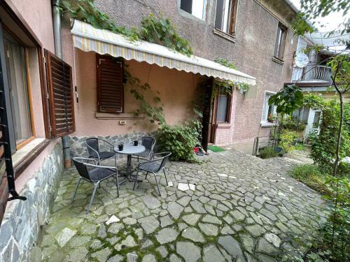 Maan Central Apartment Pet Friendly Location