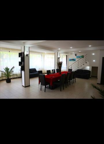 Villa Pensiunea Julian House