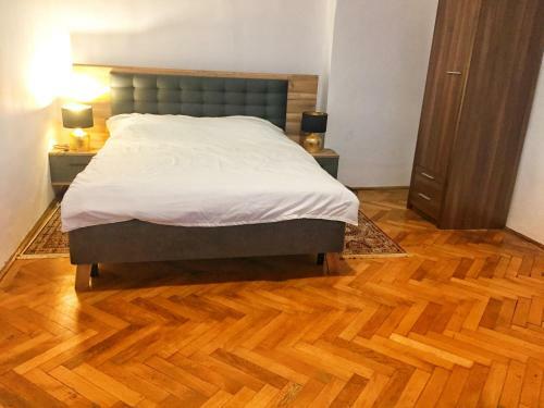 Apartamento Piata Sfatului Residence