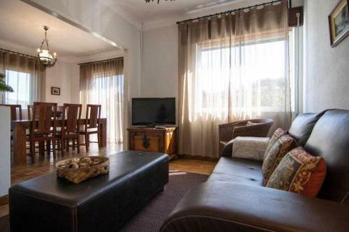 Casa Mi� Localizada Em Pleno Centro Hist�rico