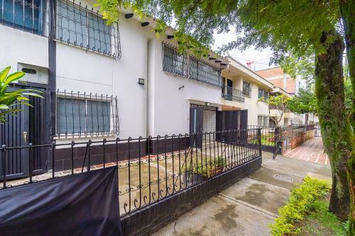 Hotel Ayenda Casa Impacto 66