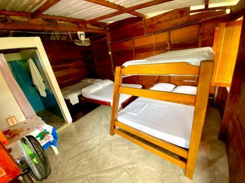 Hostal White Black Zona de Camping