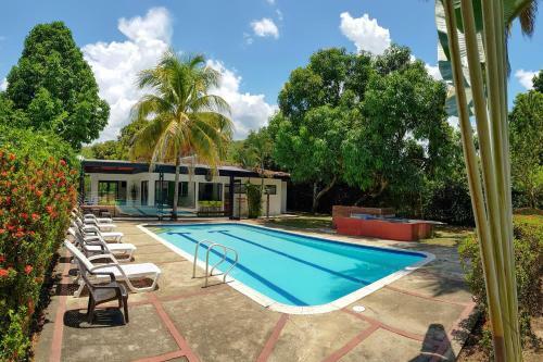 Palmary Villa Melgar