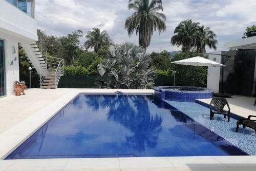 Hermosa Villa Privada En Condominio