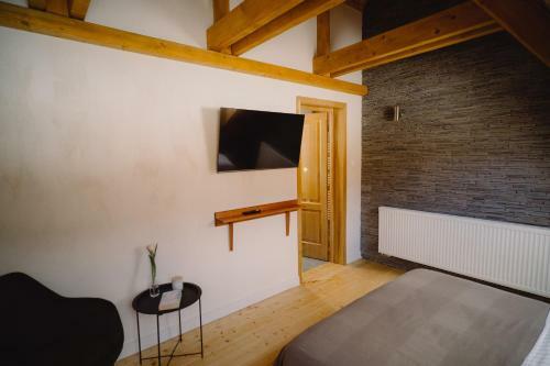 Treeline Cabins