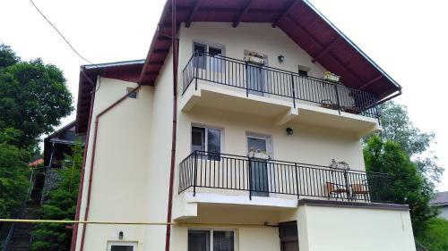 Hostal Casa Zura