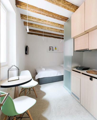 Apartamentos Labum Accommodations
