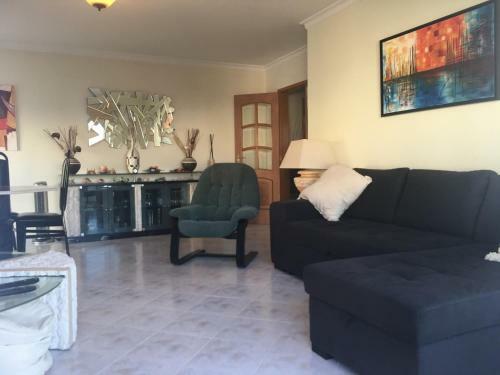 Quiet Apartment Overlooking The Swimming Pool