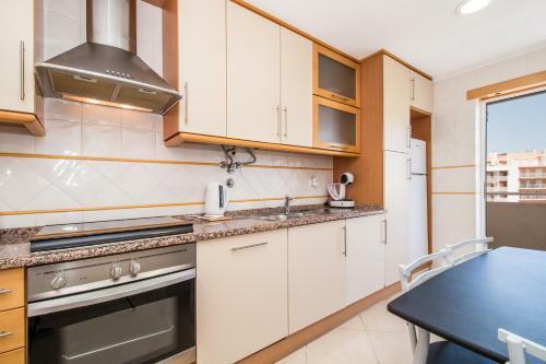 Golden Cliff Apartment