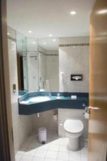 Leonardo Hotel London Heathrow Airport
