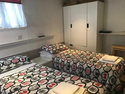 Hostal Waterside Bed And Breakfast