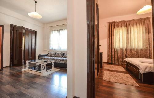 Adam And Eve Luxury Apartments