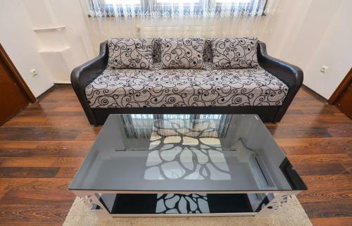 Adam And Eve Luxury Apartments