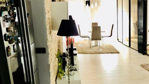 Eric Apartment 100