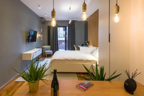 Urban Oasis Apartments With Parking
