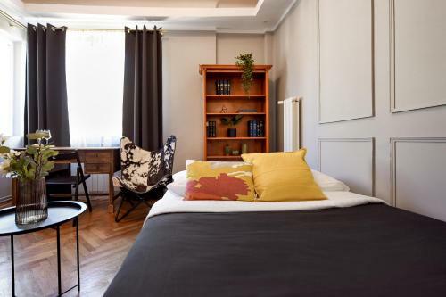 Apartamento Golden Age - When Old Meets New