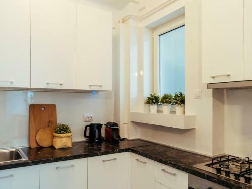 Alba Apartment On Calea Victoriei