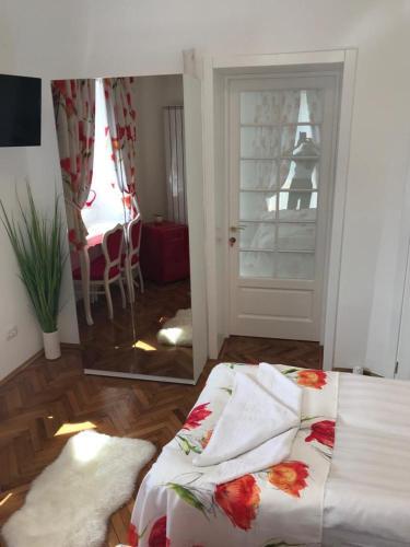 Victoria Luxury Apartment 11
