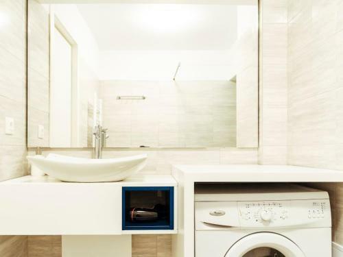 Parliament Pearl- Bucharest Old Town Apartment