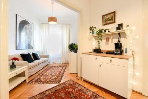 The Little Paris Apartment In Central Bucharest