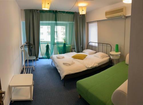Green Apartment 96