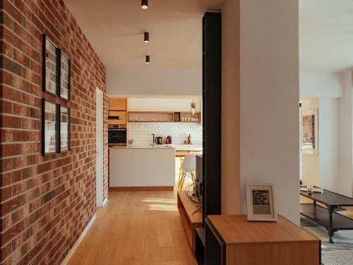 Central Modern Design Apartment