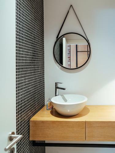 Central Modern Design Apartment