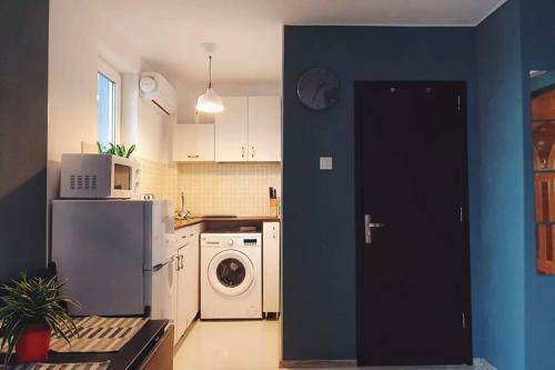 Ultracentral University Apartment