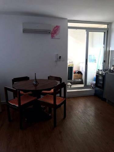 Apartamento Cuarto Privado En Pleno Coraz�n de Montevideo