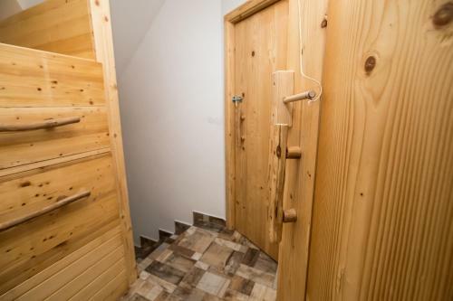 Trisa Apartments
