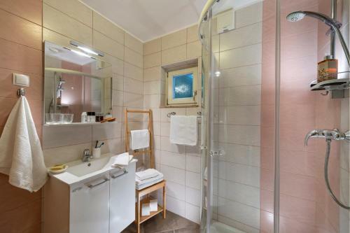 Hostal Apartma In Sobe Pr'objan